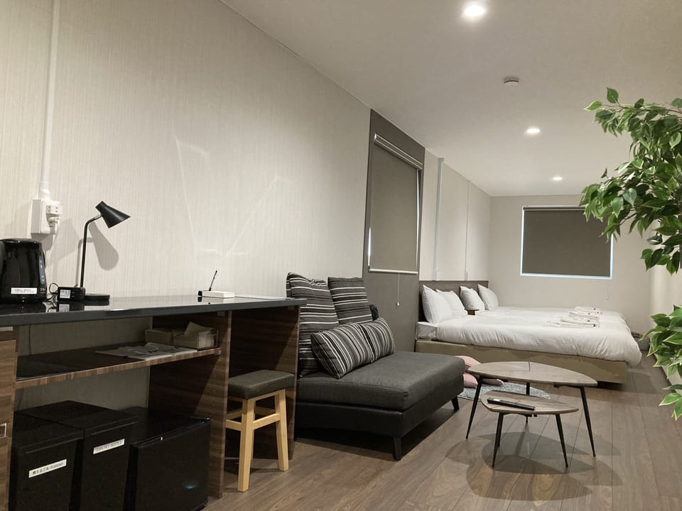 Family Triple Room | Desk, free WiFi