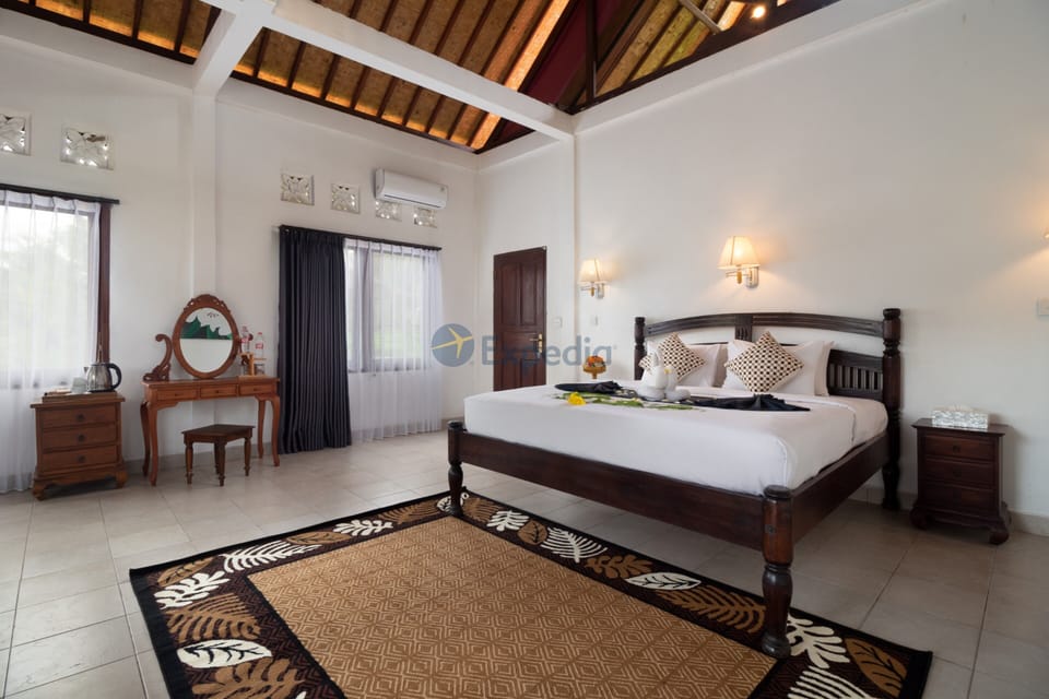 Panoramic Villa, 1 King Bed, Mountain View | 1 bedroom, in-room safe, desk, free WiFi