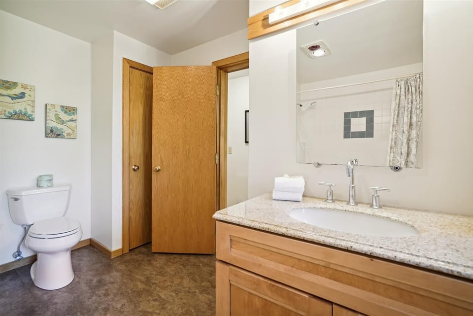 Full bathroom