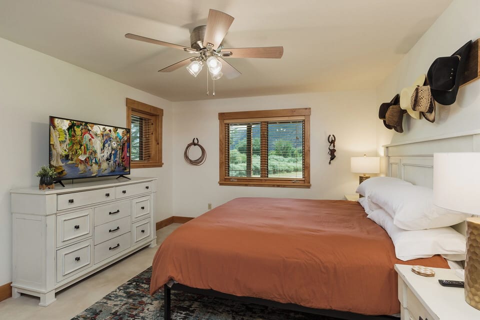 5th Bedroom - King and TV (downstairs)