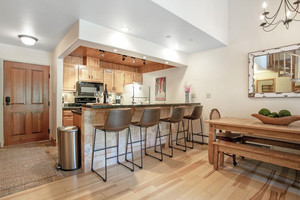 Full Kitchen