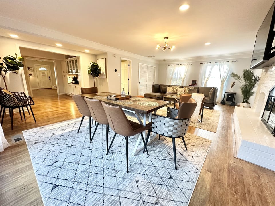Spacious family room