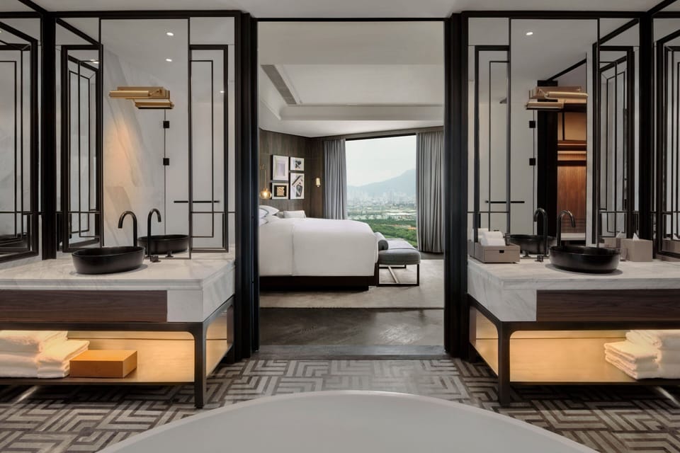 Down comforters, minibar, in-room safe, desk