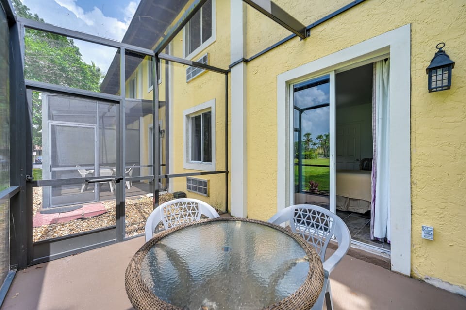 Screened Patio | Outdoor Dining