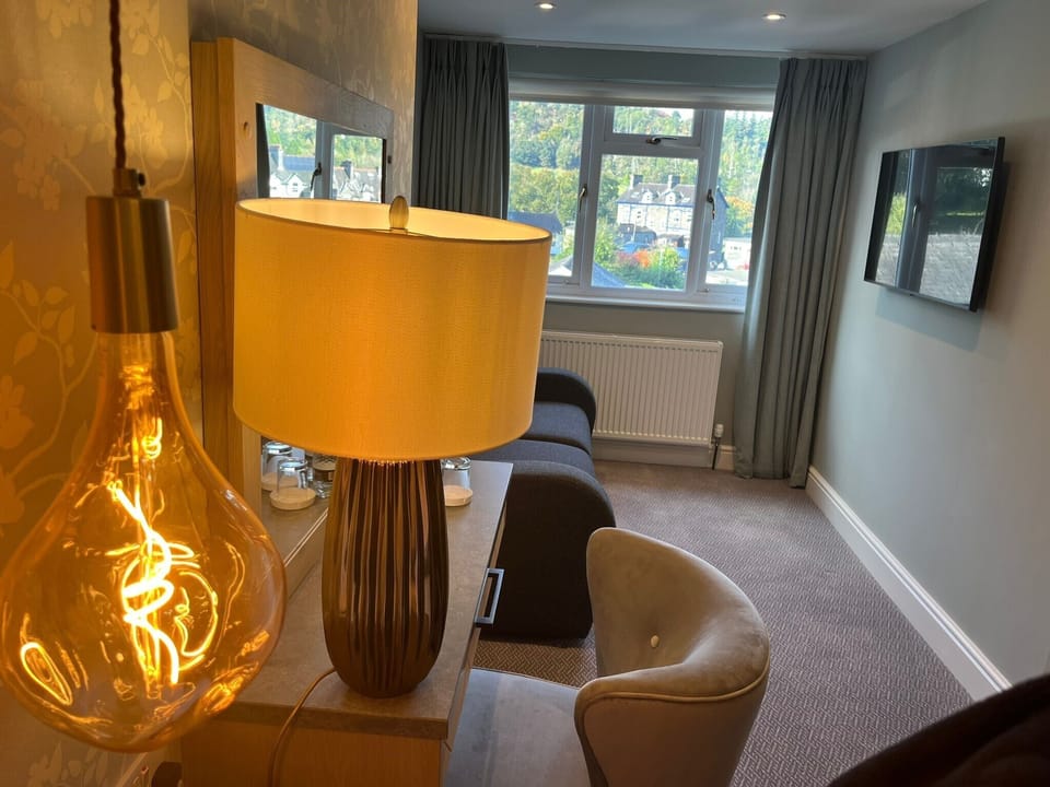 Deluxe Double Room | Premium bedding, individually decorated, individually furnished, desk