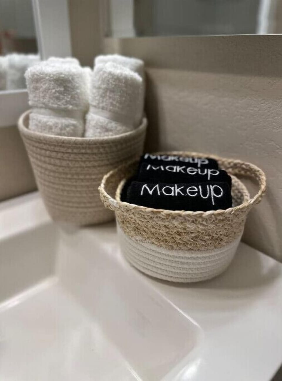 Bathroom amenities