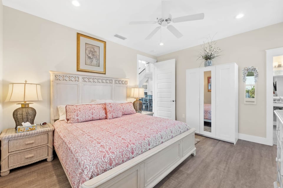 King Bedroom of the living room