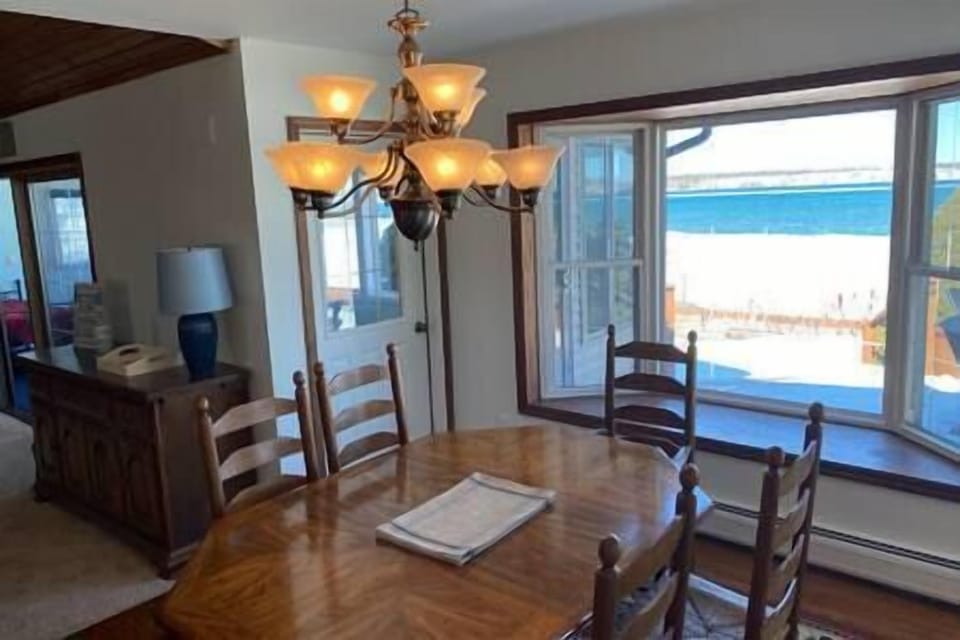 Dining Room (2)