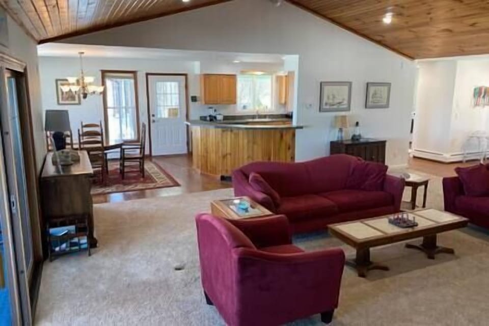 Living Room (3)