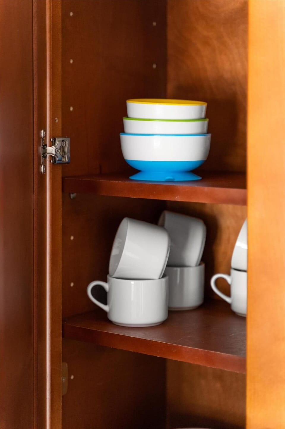 Kids bowls and spoons are provided.