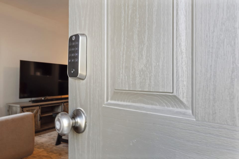 Keyless access at the front and back doors makes getting into the home easy peasy. Welcome to hassle-free arrival!  