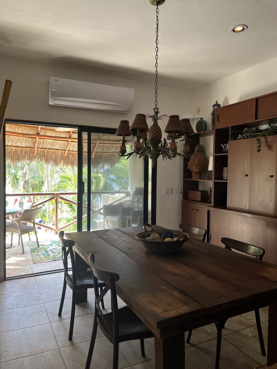 There is a large dining table and seating at the kitchen bar for meals & snacks.