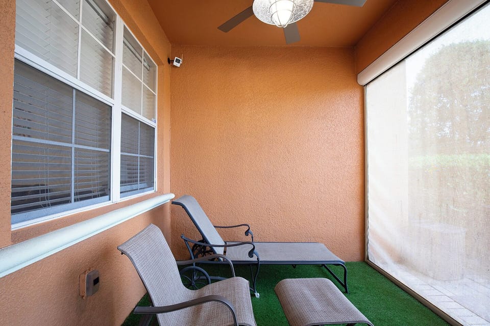 [amenities:screened-in-lanai:3] Screened In Lanai
