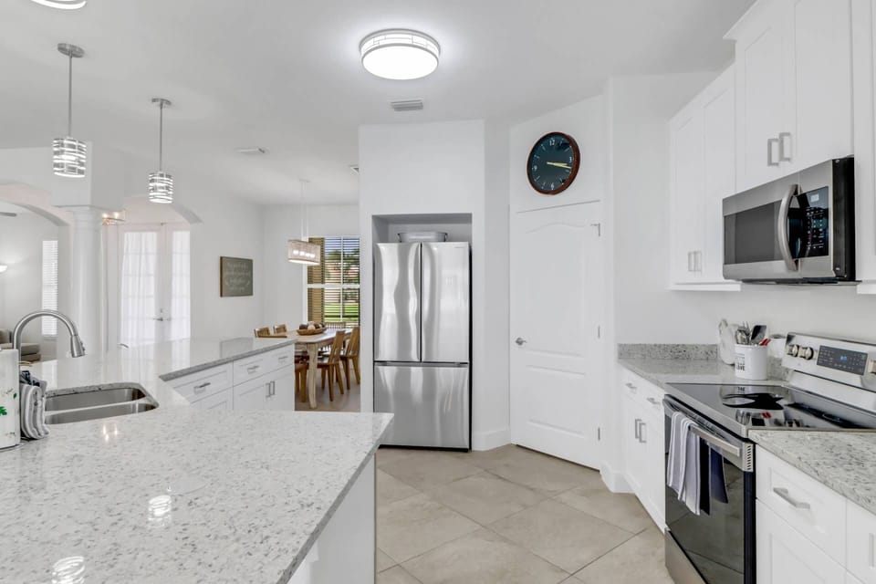A full pantry, ample counters and cabinets provide plenty of space for you to make the most of the kitchen during your stay.