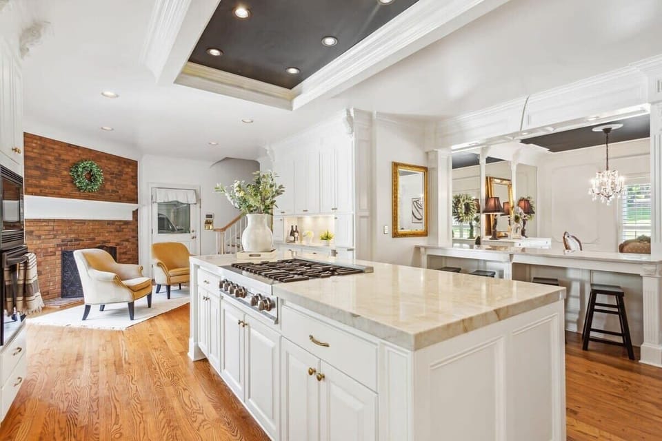 Beautiful Island in kitchen with built in gas stove.