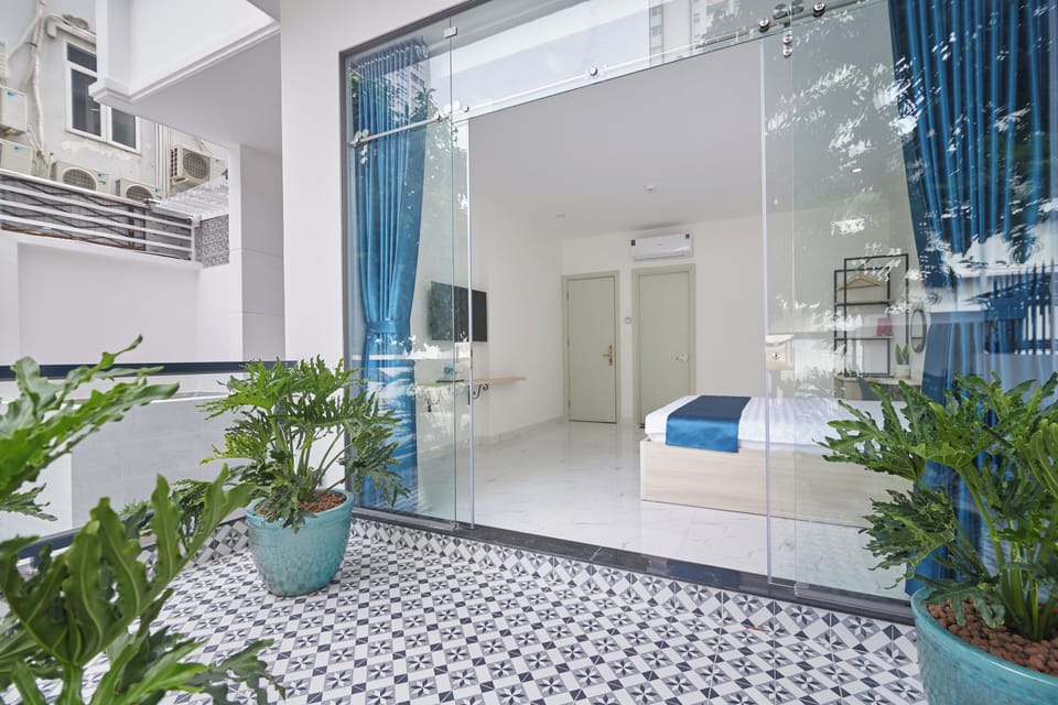 Deluxe Double Room | Desk, blackout drapes, free WiFi, bed sheets