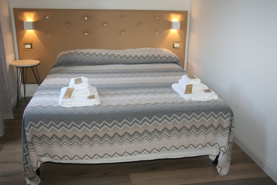 Comfort Quadruple Room | Desk, laptop workspace, free WiFi