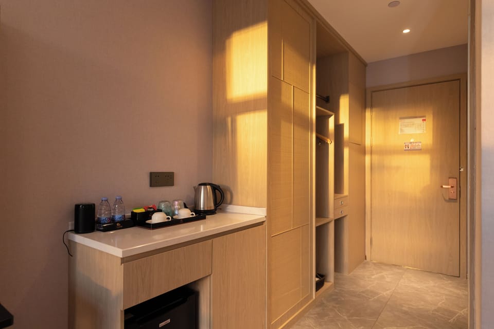 Comfort Twin Room | Individually decorated, desk, laptop workspace, blackout drapes
