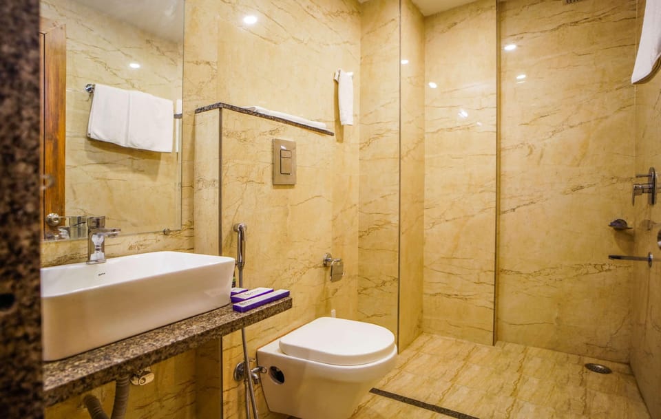 Shower, towels