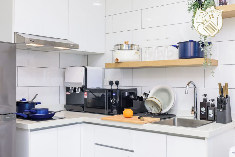 Luxury Condo | Private kitchen | Fridge, microwave, cookware/dishes/utensils