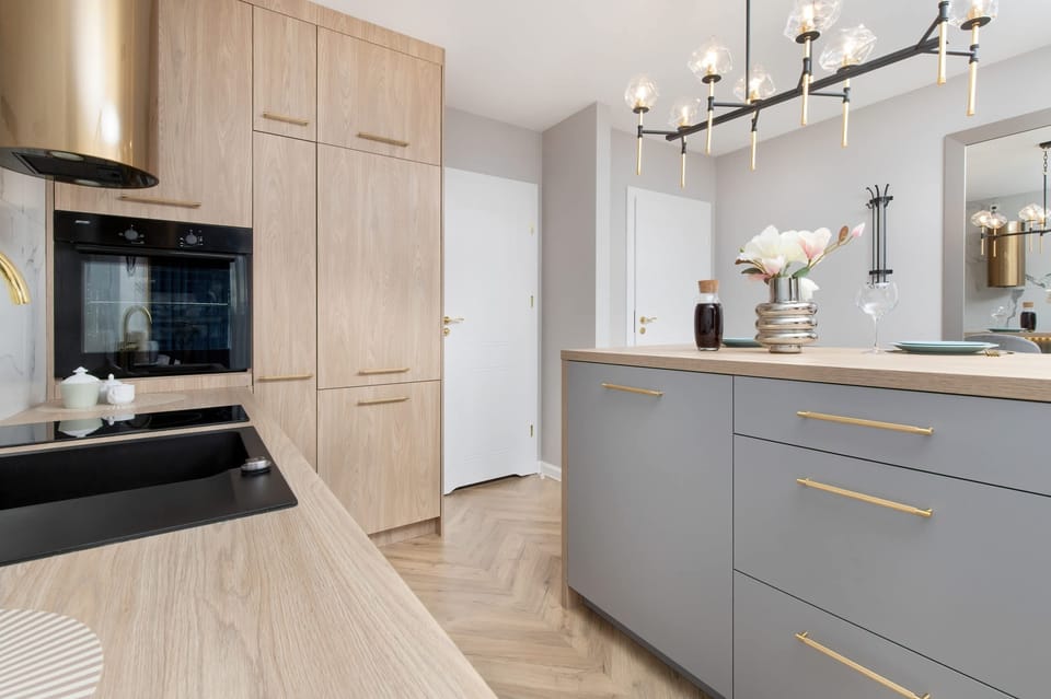 Cook and dine in style with the modern kitchenette and dining area.