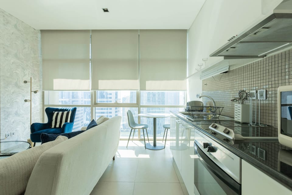 Deluxe Studio | Private kitchen | Fridge, microwave, oven, dishwasher