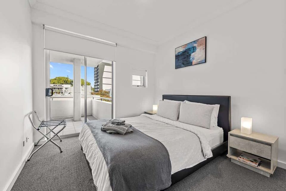 Ducted air-con throughout + built-in wardrobes...