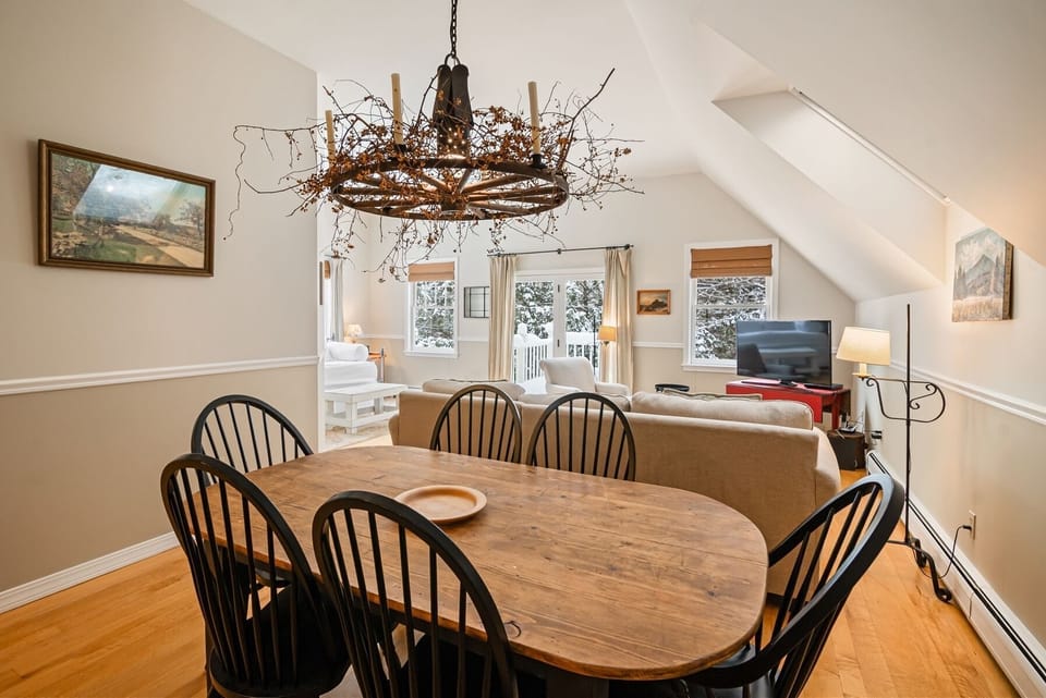 B-Side Dining Area
