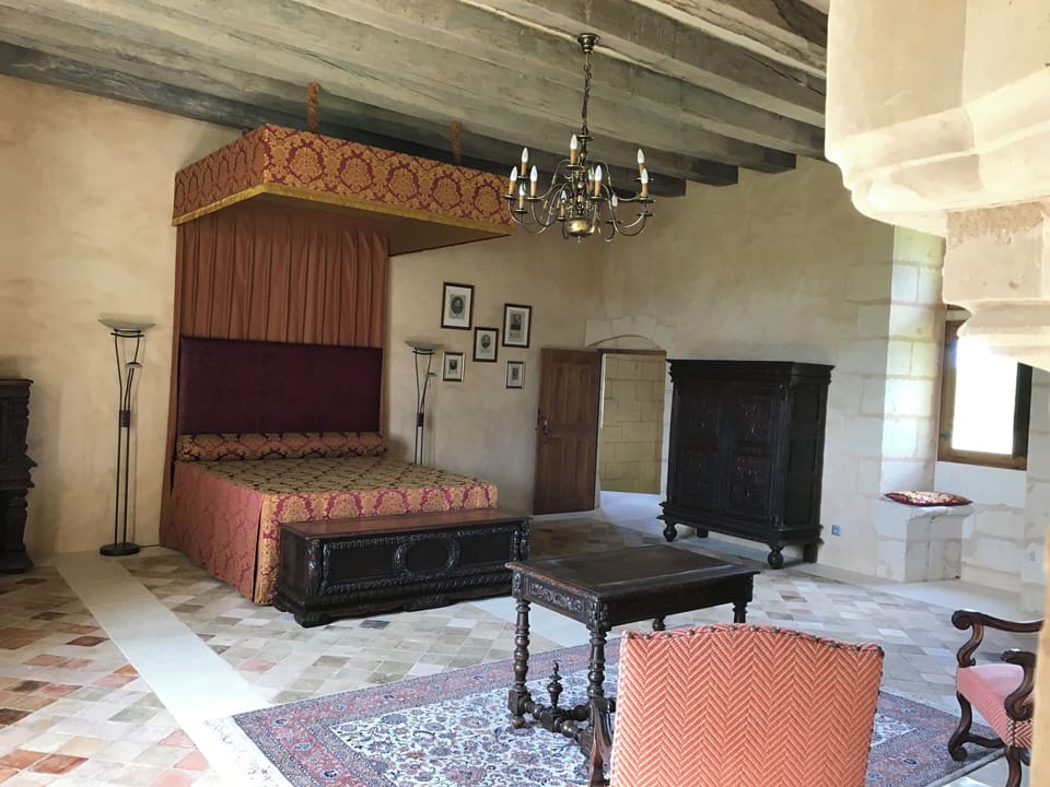Deluxe Room, 1 King Bed, Non Smoking, Garden View | 1 bedroom, soundproofing, free WiFi, bed sheets