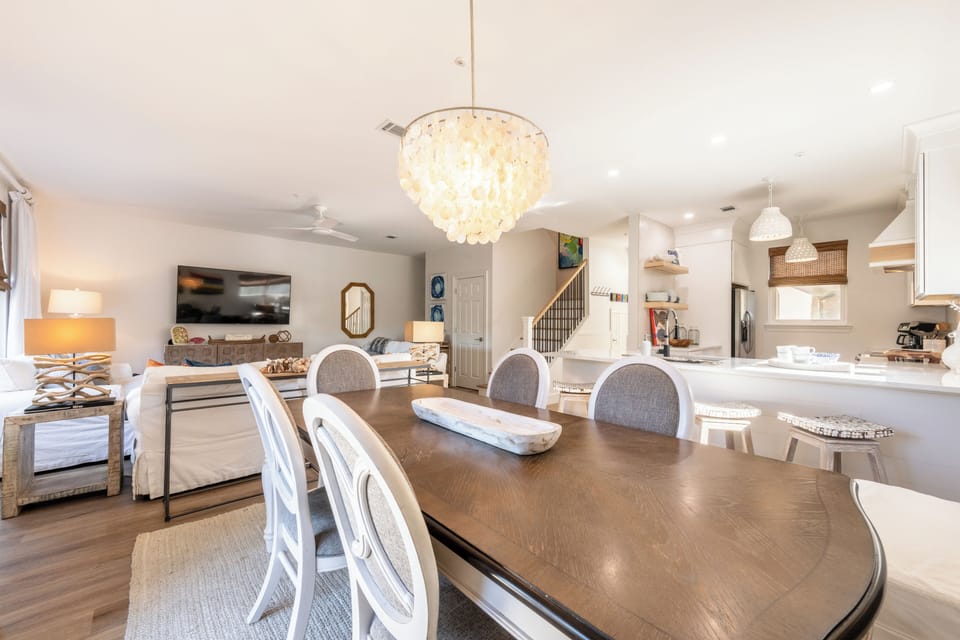 Dining Table w/ 6 Chairs