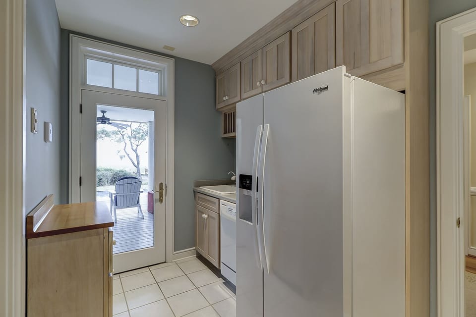 Pool Area Mini Kitchen