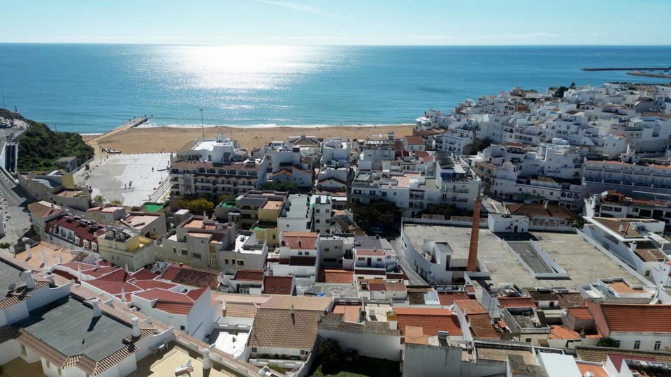 T3 Center of Albufeira With Swimming Pool by Rentals in Algarve Apartment in Albufeira