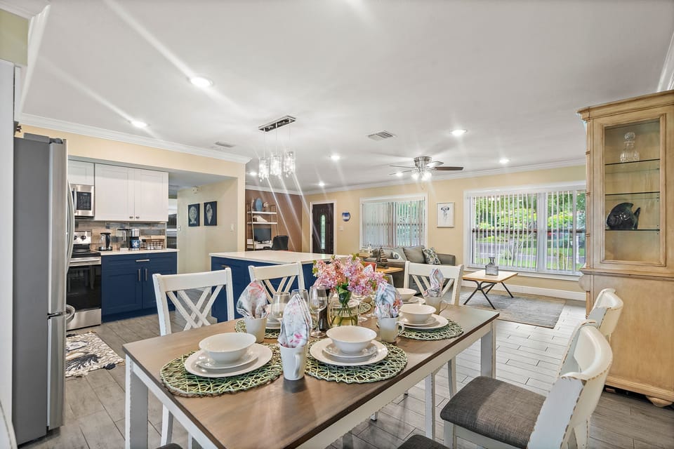 Spacious open floorplan with kitchen, dining area, living room