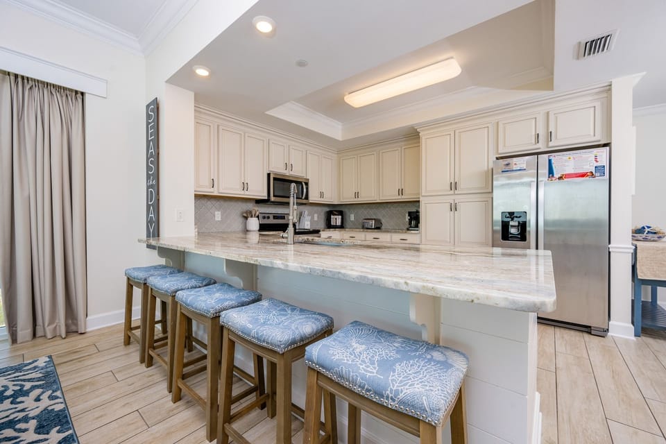 Condo, 4 Bedrooms | Private kitchen | Coffee/tea maker, fridge, oven