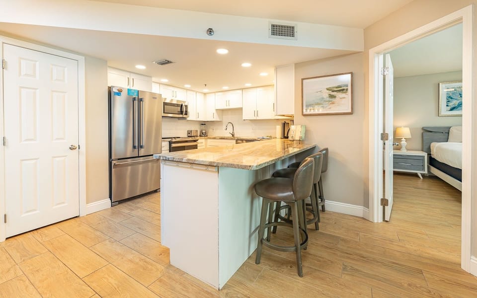 Condo, 3 Bedrooms | Private kitchen | Fridge, oven, coffee/tea maker
