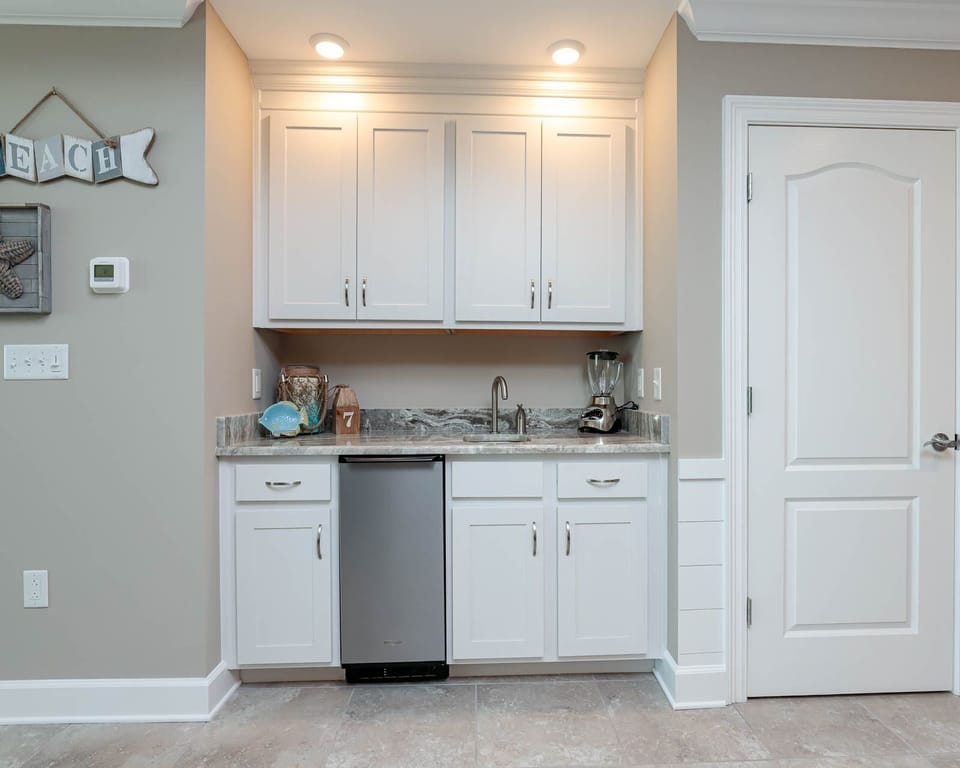 Condo, 3 Bedrooms | Private kitchen | Coffee/tea maker, fridge, oven