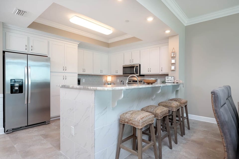 Condo, 3 Bedrooms | Private kitchen | Coffee/tea maker, fridge, oven