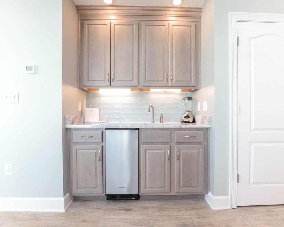 Condo, 4 Bedrooms | Private kitchen | Coffee/tea maker, fridge, oven