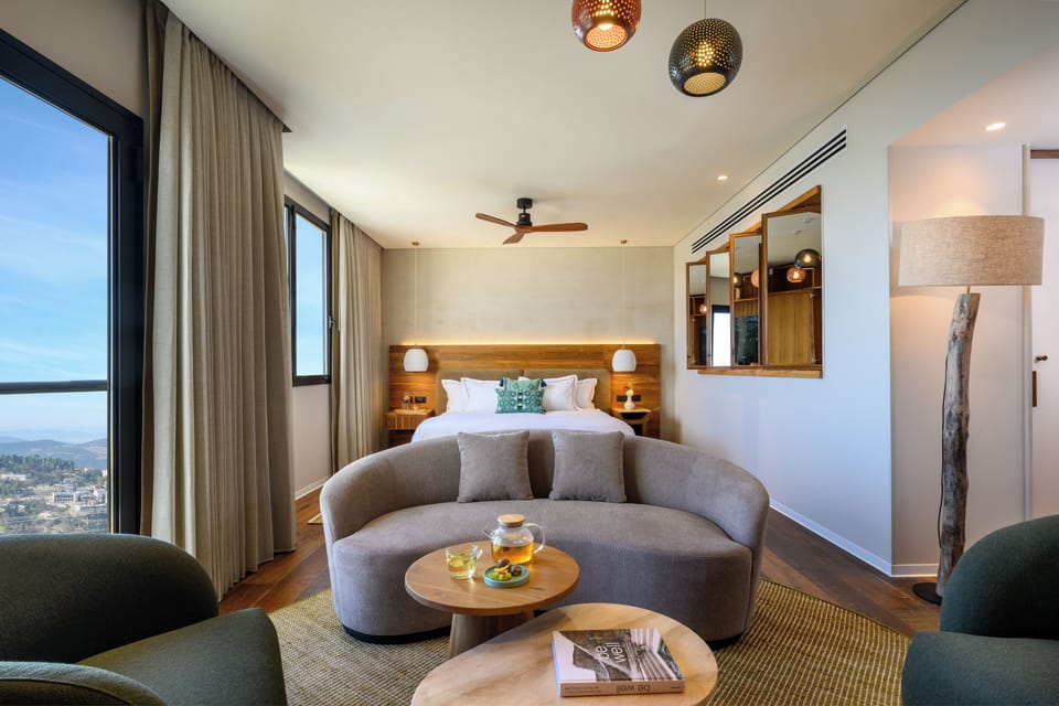Presidential Suite (Kinnert) | Minibar, in-room safe, individually decorated, individually furnished
