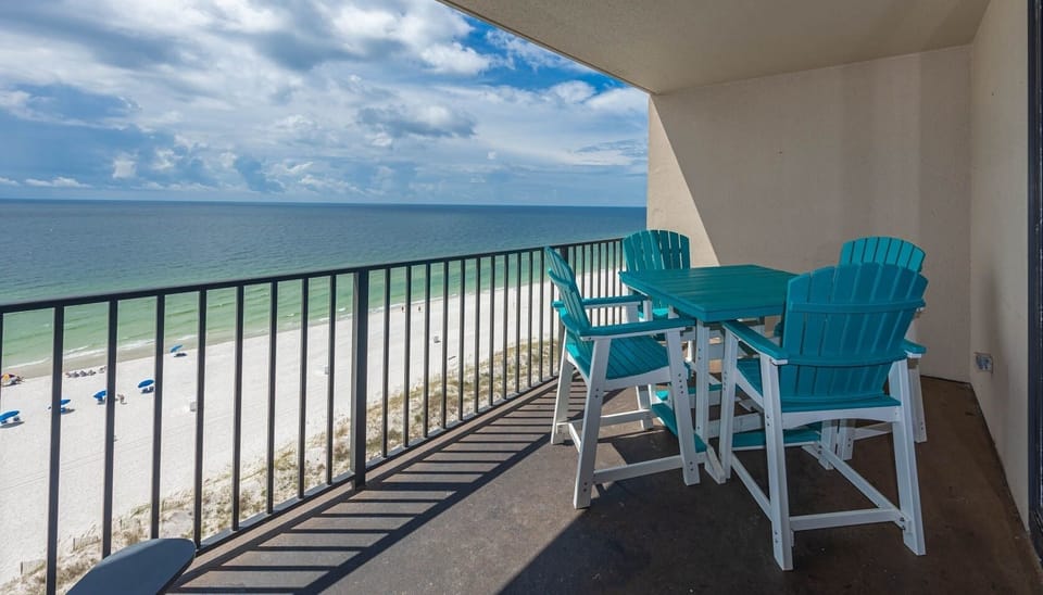 Condo, 3 Bedrooms | Property grounds