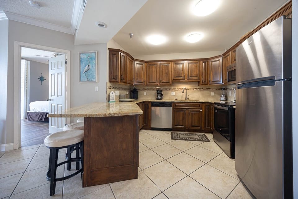 Condo, 3 Bedrooms | Private kitchen | Coffee/tea maker, fridge, oven