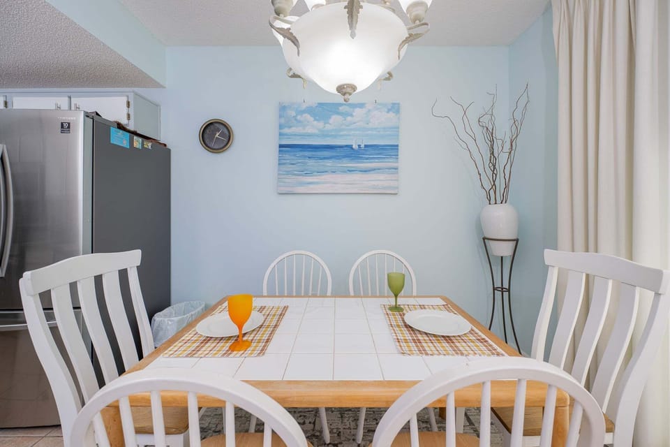 Condo, 1 Bedroom | Dining