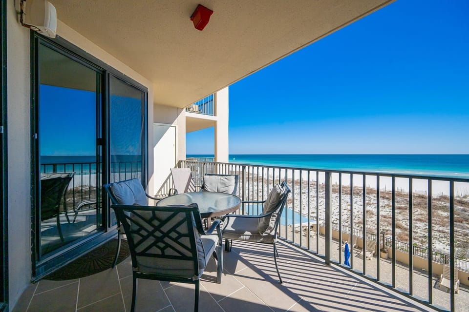 Condo, 2 Bedrooms | Outdoor dining