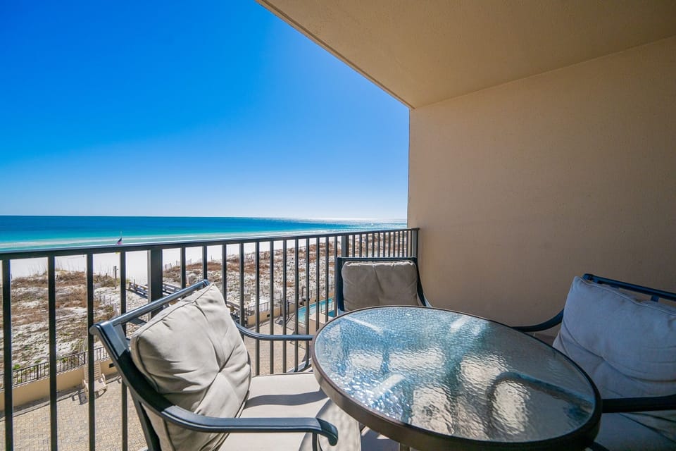 Condo, 2 Bedrooms | Outdoor dining