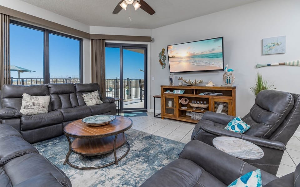Condo, 3 Bedrooms | Living area | DVD player