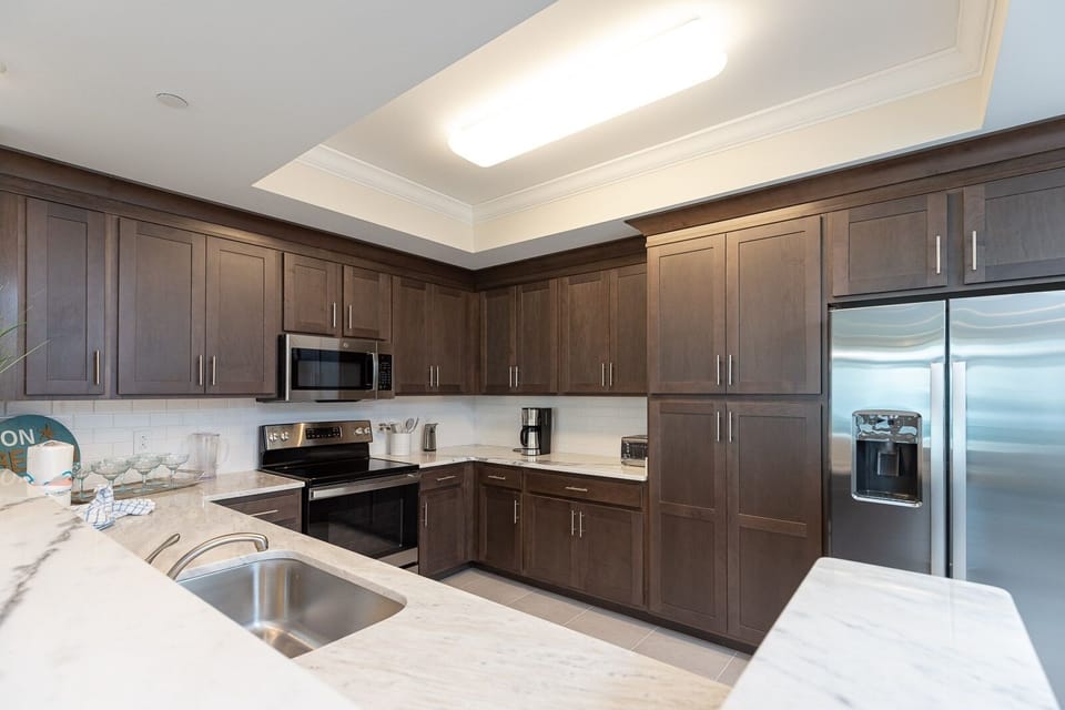 Condo, 3 Bedrooms | Private kitchen | Coffee/tea maker, fridge, oven