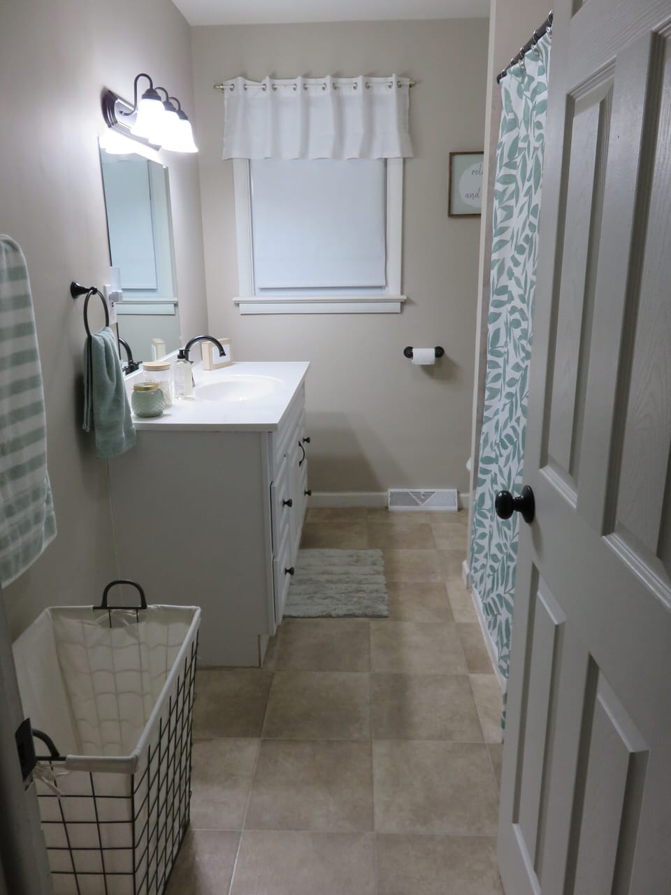 Upstairs bathroom with tub & shower combination