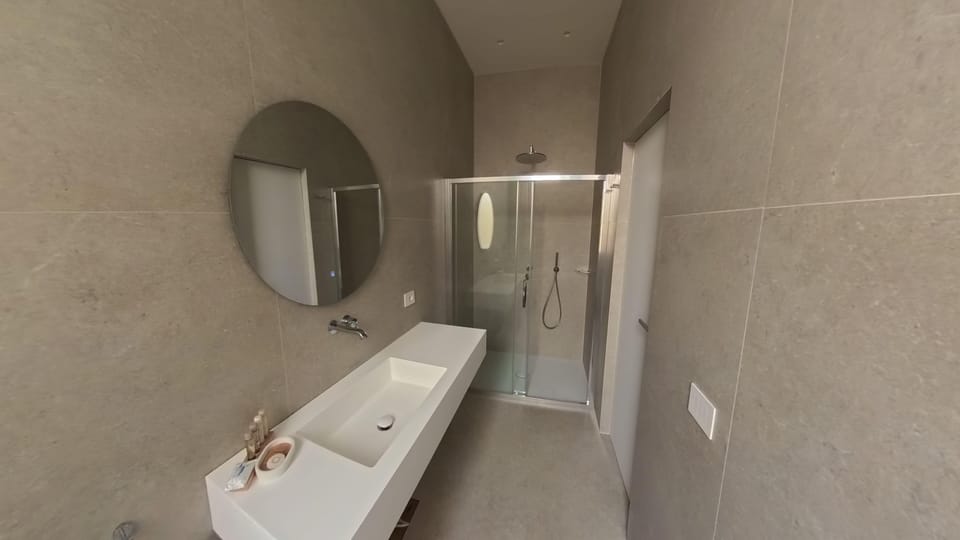 Comfort Double or Twin Room | Bathroom | Shower, rainfall showerhead, hair dryer, bidet