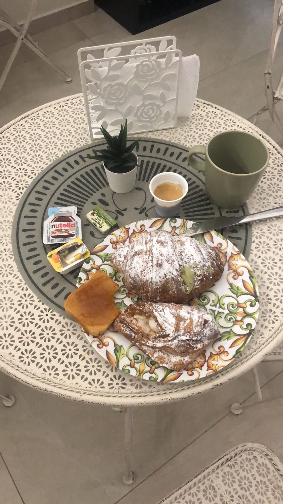 Daily cooked-to-order breakfast for a fee