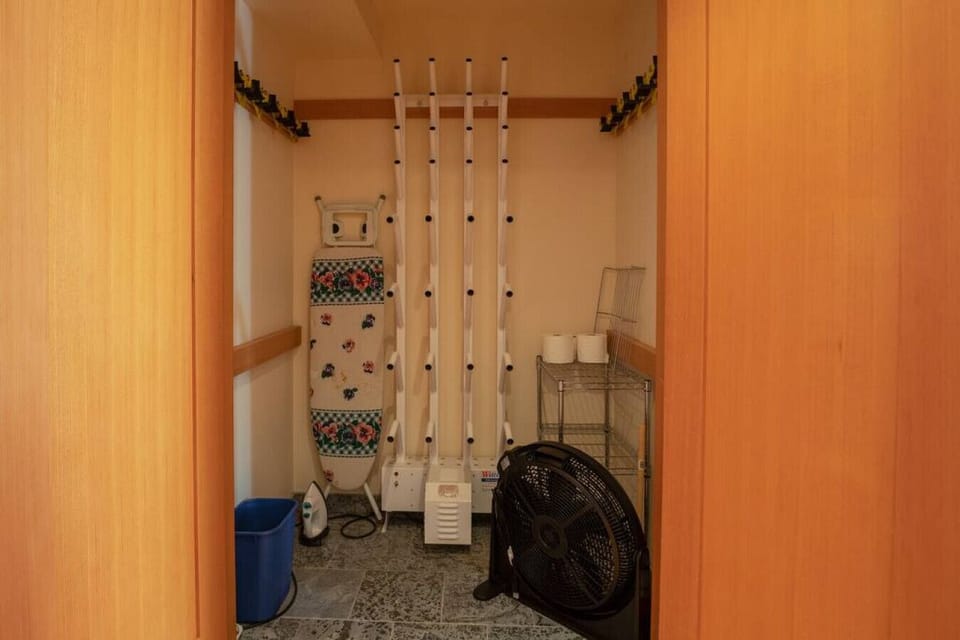 On the main level there is a ski storage room with boot warmers and ski racks for your equipment.